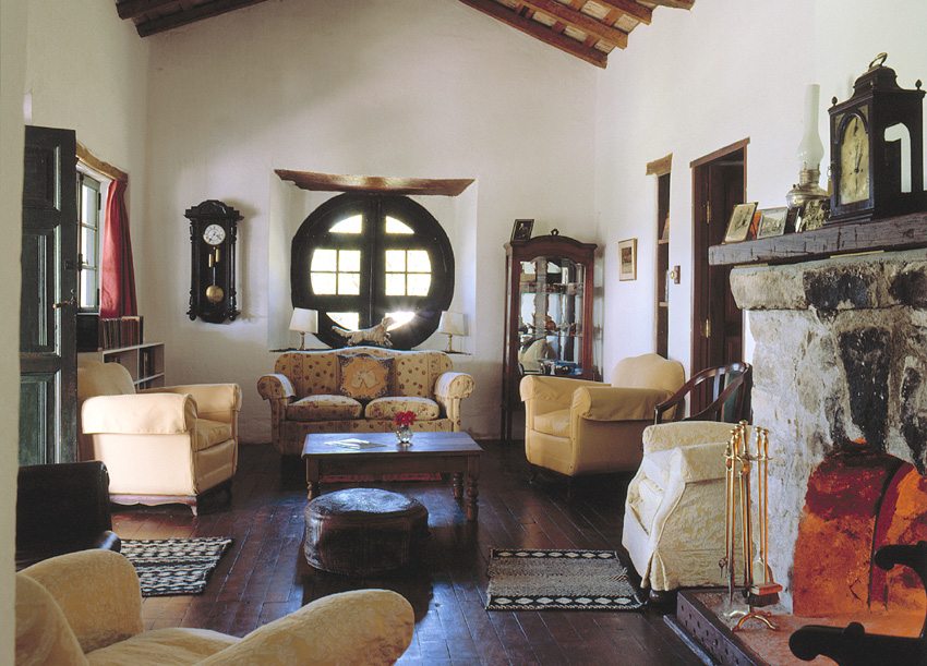 Estancia Los Potreros- Enjoy comfortable accommodations at the Argentinian cattle ranch