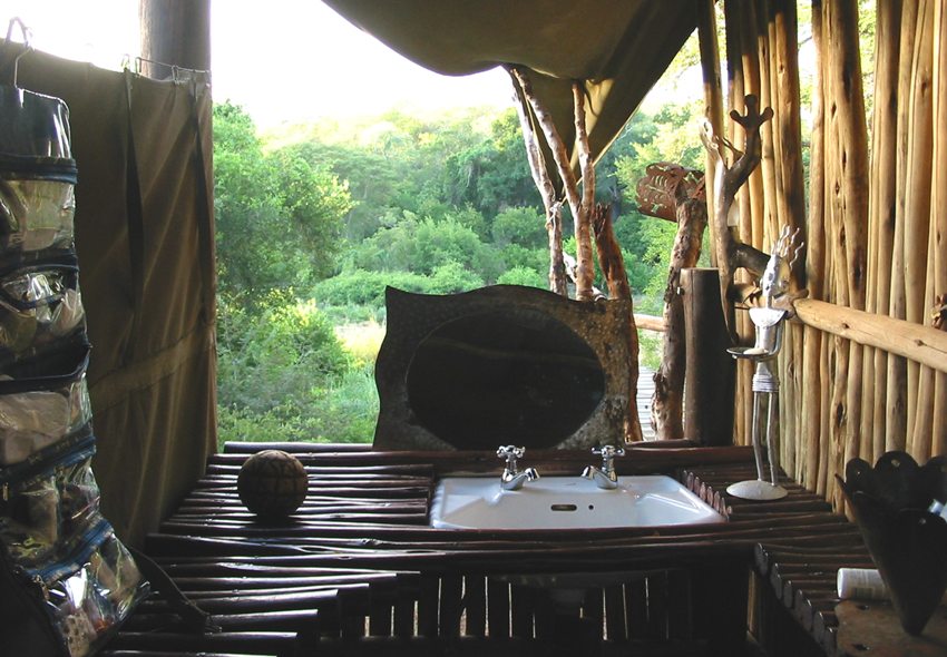 Enjoy peaceful and comfortable accommodations during the Big Five horse riding safari in South Africa